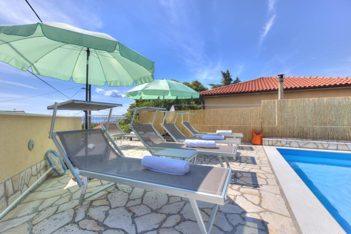 Villa Dalmare Novi Vinodolski Buitenkant foto